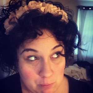 Meet your Posher, Annie